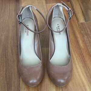 Crown Vintage block heels